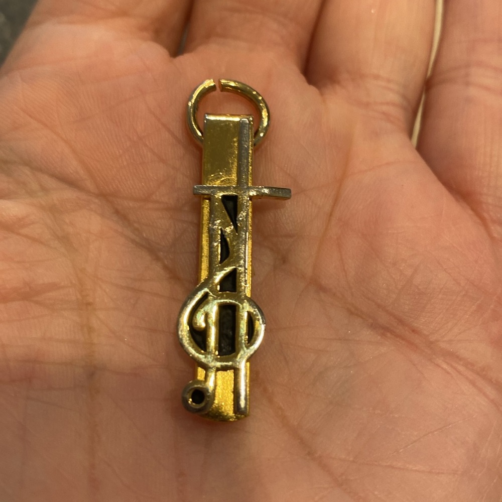 Vintage Gold Trebel Cleff Tie Clip Pendant